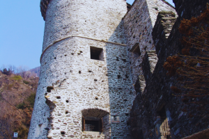 Il castello di Vogogna e i mercatini di Domodossola
