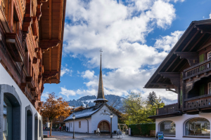 Montagne svizzere e trenini: Il treno per Les Diablerets, il borgo di Gstaad e il Col des Mosses