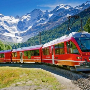 Il Trenino rosso del Bernina e i piccoli borghi montani
